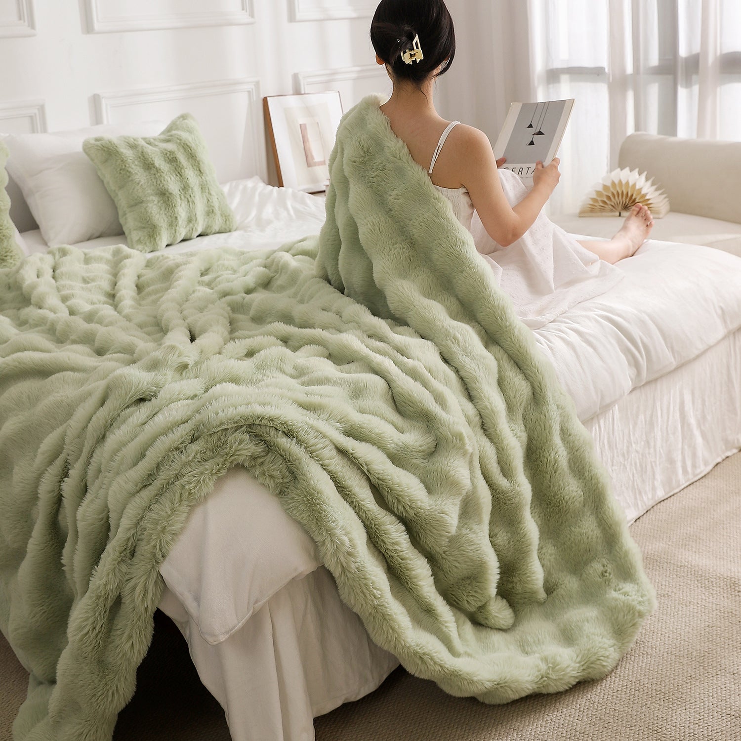 2-Pack Green Luxury Tuscany Fleece Rabbit Fur Bubble Blanket (45 x 45 CM) - Double-Sided Thickened Soft Plush Bedding & Cushion Cover